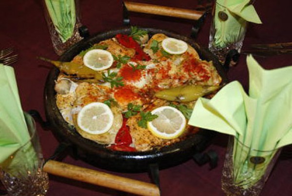 Празнувайте Деня на виното и любовта в Ресторант „Мери”