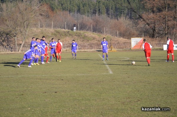 Розова долина и Етър завършиха наравно