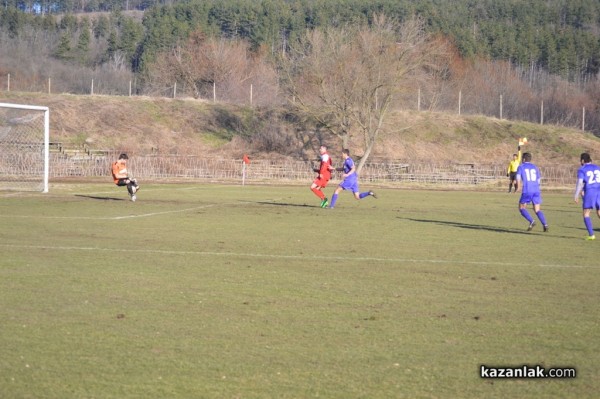 Розова долина и Етър завършиха наравно