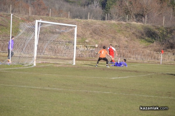 Розова долина и Етър завършиха наравно