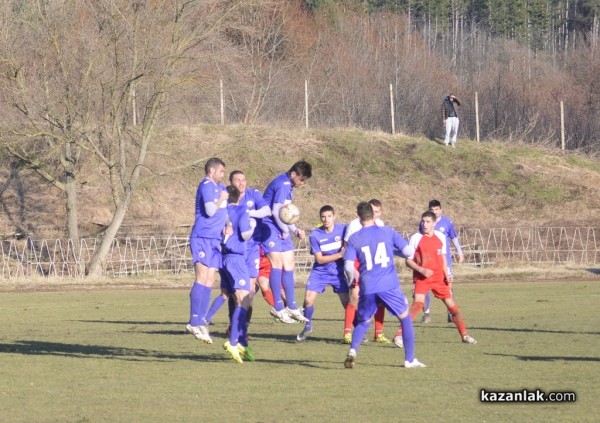 Розова долина и Етър завършиха наравно