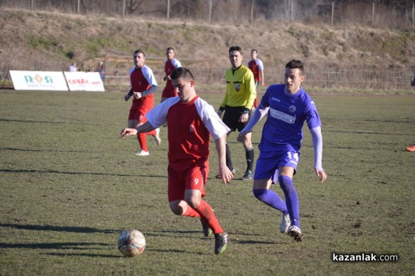 Розова долина и Етър завършиха наравно