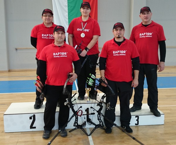 17 – годишна казанлъчанка е шампион на България по стрелба с лък за жени