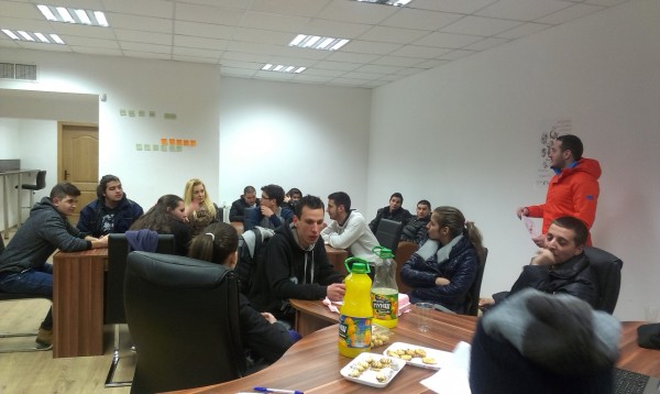 Ученици от Казанлък твориха на тема „Моята история за вярата в магията на любовта”