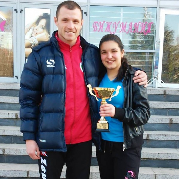 Футболистките на Арена Запад спечелиха второ място на турнир в Бургас