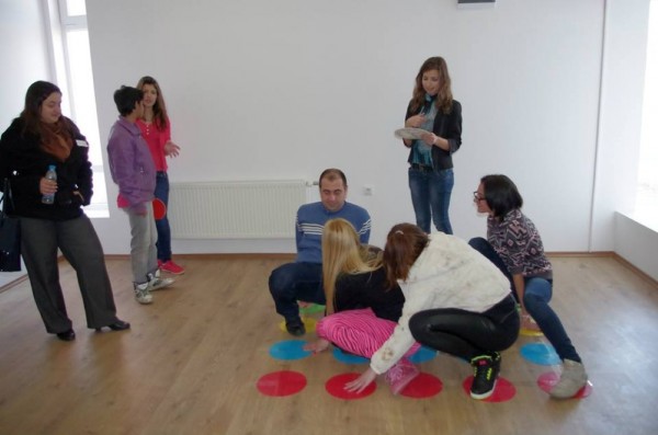 Младите хора на Казанлък изпълниха с идеи и креативност новия Младежки дом