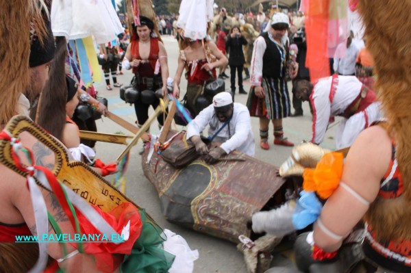 “Зебра“, питон и крокодил на карнавала в Павел баня