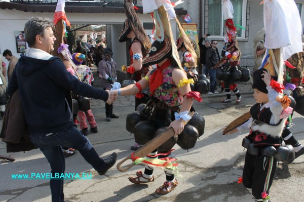 “Зебра“, питон и крокодил на карнавала в Павел баня