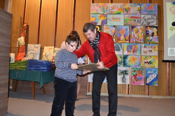 Община Казанлък награди двама млади художници в конкурса на името на Дечко Узунов