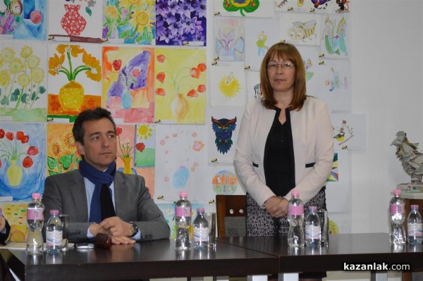 Френският посланик в Казанлък: Изложбата в Лувъра е повод за реклама на Казанлък и туризма