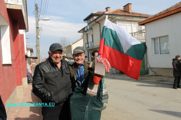 “Зебра“, питон и крокодил на карнавала в Павел баня