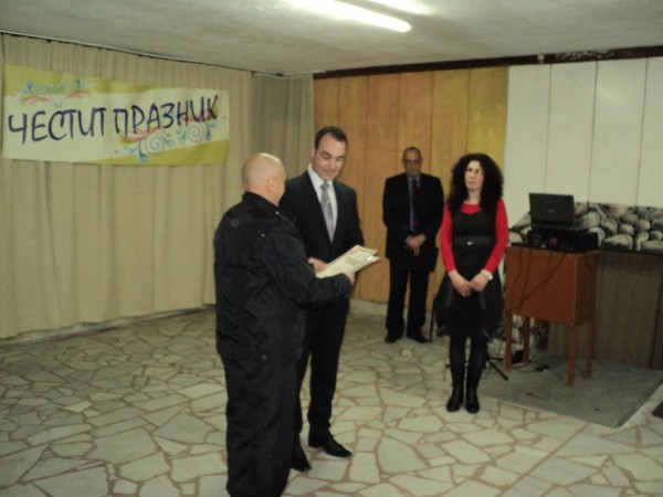 Борис Кърчев помогна за обновяването на Читалището в Крън