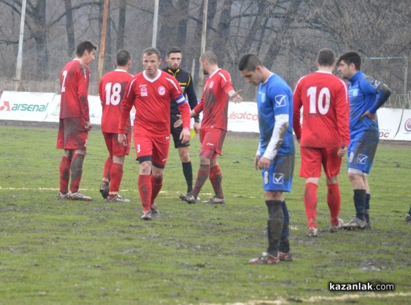 Розова долина надигра, но не победи лидера Поморие