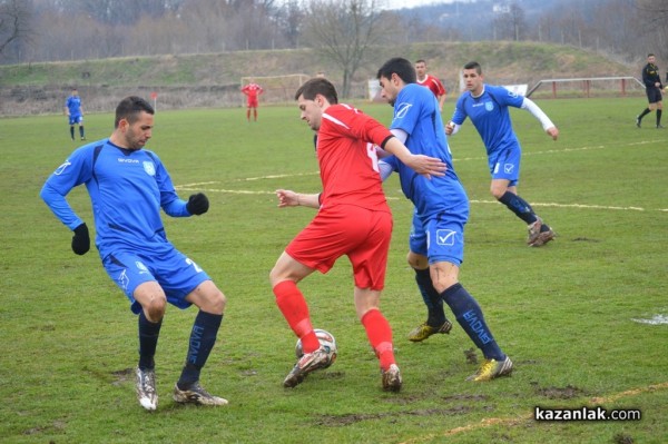 Розова долина надигра, но не победи лидера Поморие