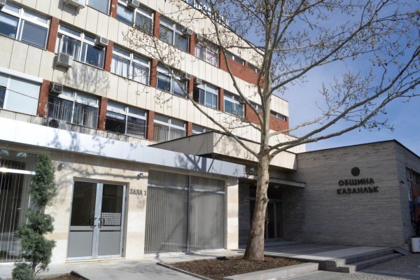 Двама казанлъчани ще имат шанса да участват в представянето на Казанлък в „Лувъра“