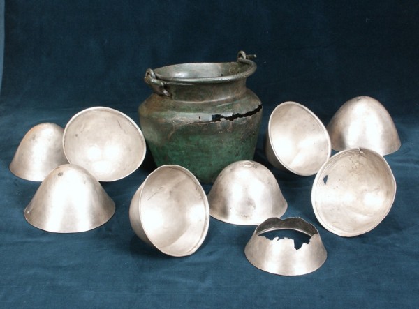 Регионалните исторически музеи в Плевен и Велико Търново гостуват в трезорната зала на ИМ “Искра“