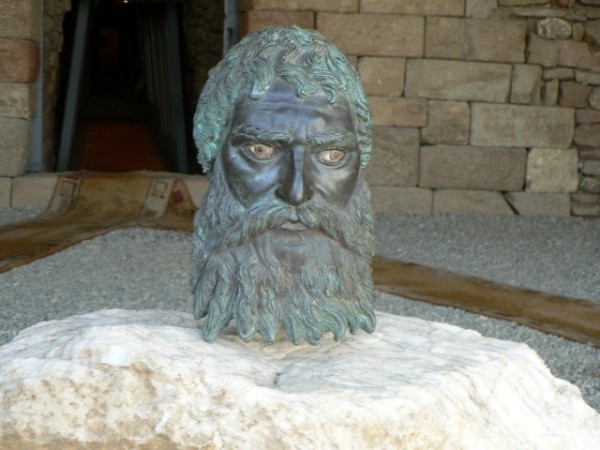  Пръст се свлече в гробницата на СЕВТ III 