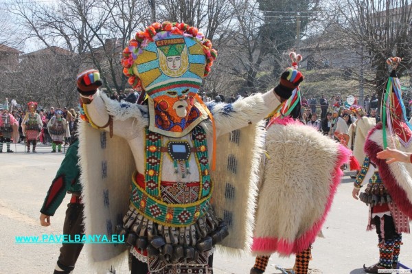Фестивал на кукерите в Павел баня: Човек е до време, традицията е вечна