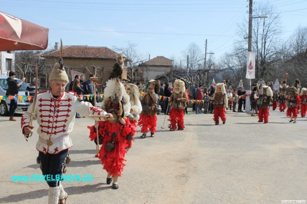 Фестивал на кукерите в Павел баня: Човек е до време, традицията е вечна