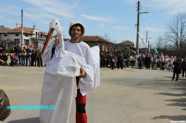 Фестивал на кукерите в Павел баня: Човек е до време, традицията е вечна