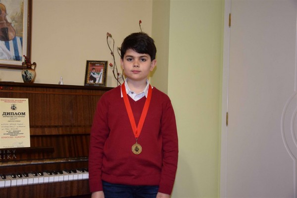 8 награди от „Орфеево изворче” за казанлъшките млади пианисти
