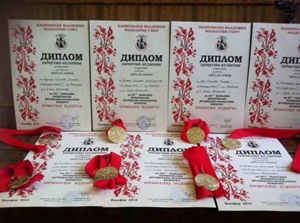 8 награди от „Орфеево изворче” за казанлъшките млади пианисти