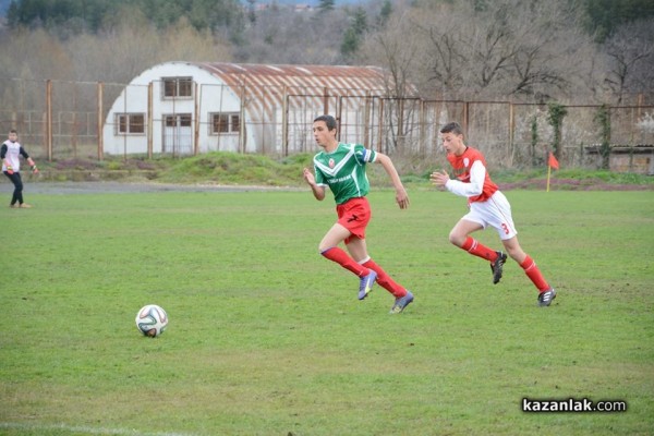 Футбол: Голяма битка и победа за Арсенал в дербито при юношите младша възраст