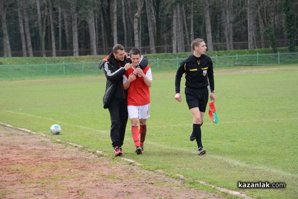 Футбол: Голяма битка и победа за Арсенал в дербито при юношите младша възраст