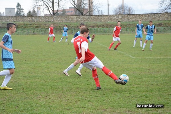 Футбол: Голяма битка и победа за Арсенал в дербито при юношите младша възраст