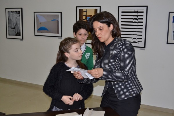 Две казанлъчанки спечелиха пътуване до Париж в анкетата на Община Казанлък