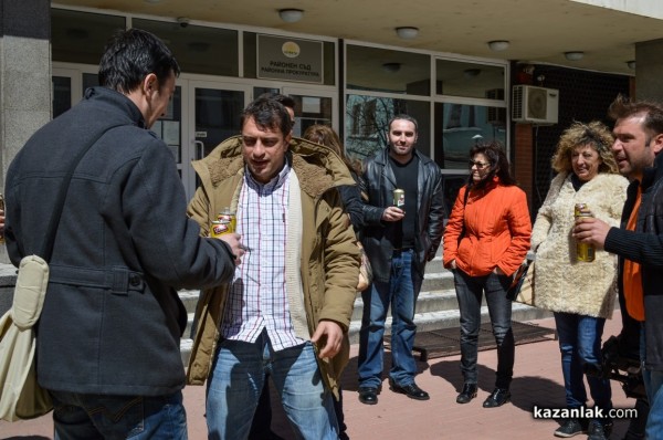 Кафе пред Полицията и биричка пред Прокуратурата в подкрепа на Жоро Манев