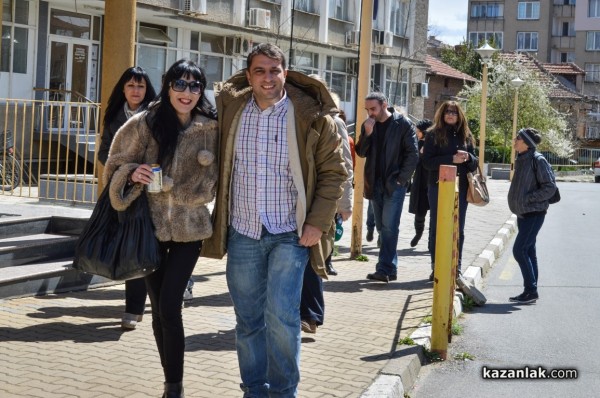 Кафе пред Полицията и биричка пред Прокуратурата в подкрепа на Жоро Манев