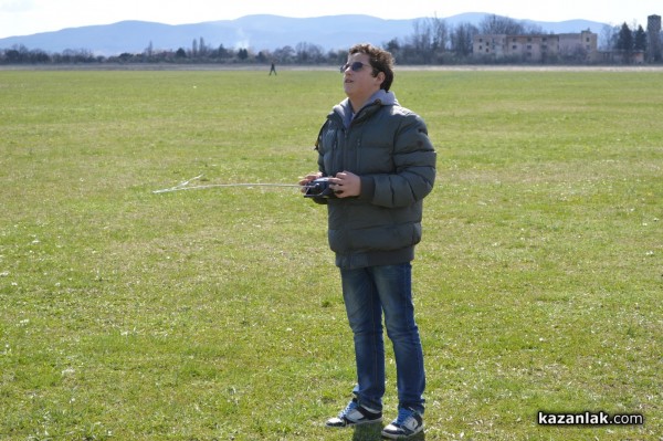 Авиомоделистите откриха  новия сезон в Казанлък