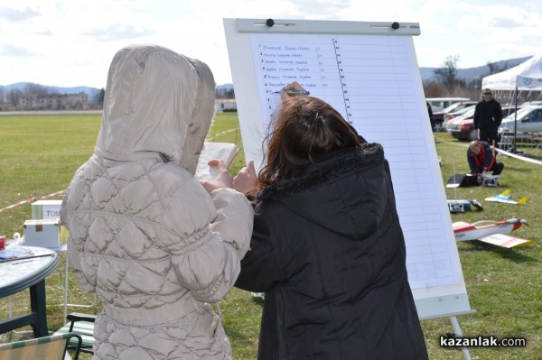 Авиомоделистите откриха  новия сезон в Казанлък