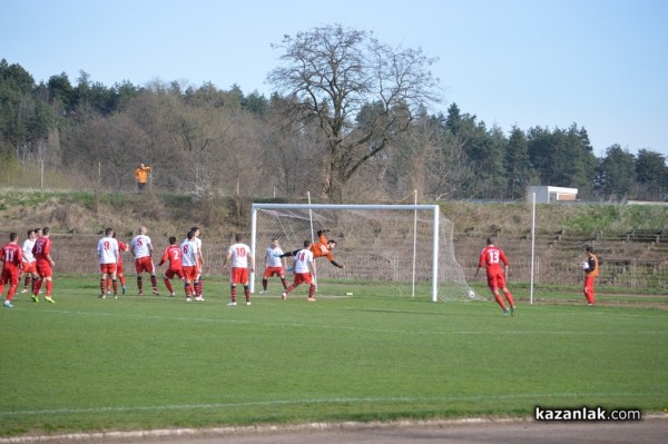 Розова долина продължи серията си без загуба с победа над Асеновец