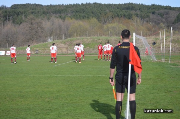 Розова долина продължи серията си без загуба с победа над Асеновец