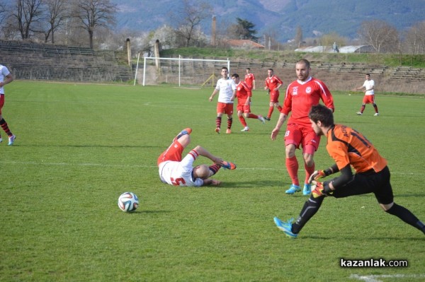 Розова долина продължи серията си без загуба с победа над Асеновец