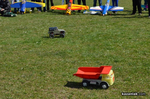 Авиомоделистите откриха  новия сезон в Казанлък