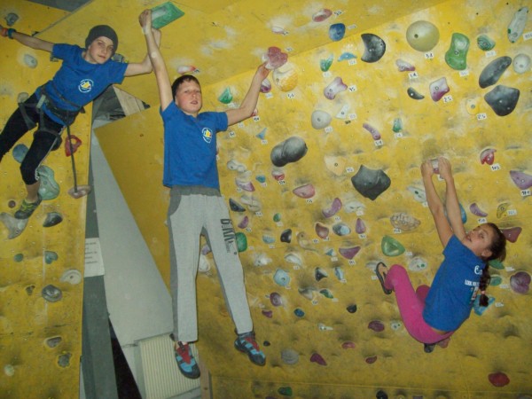 Казанлъшките катерачи с шампионски титли от Балканското първенство в Румъния