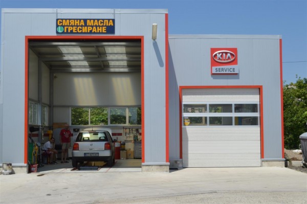 Автомобилният лидер на Казанлък „Мончев -90” става на 25 години днес