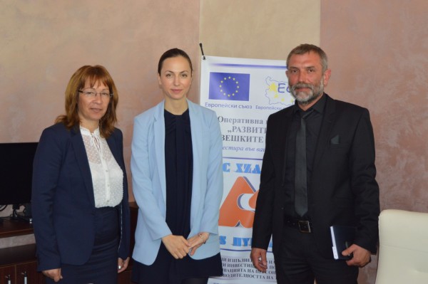 Представителите на бизнеса в Казанлък се срещнаха с евродепутата Ева Паунова