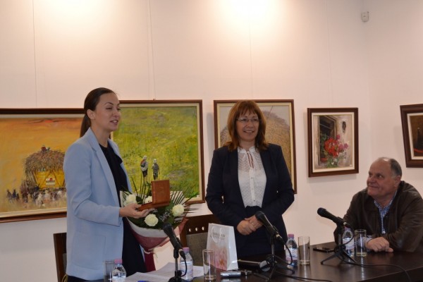 Представителите на бизнеса в Казанлък се срещнаха с евродепутата Ева Паунова