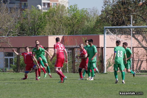 Юношите на Берое победиха Розова долина с попадения през втората част