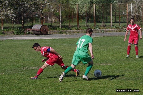 Юношите на Берое победиха Розова долина с попадения през втората част