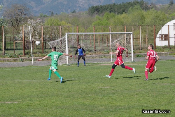 Юношите на Берое победиха Розова долина с попадения през втората част