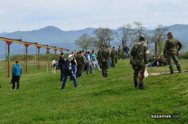  Стотици казанлъчани стреляха с бойно оръжие на ГУЦ „Тюлбето“