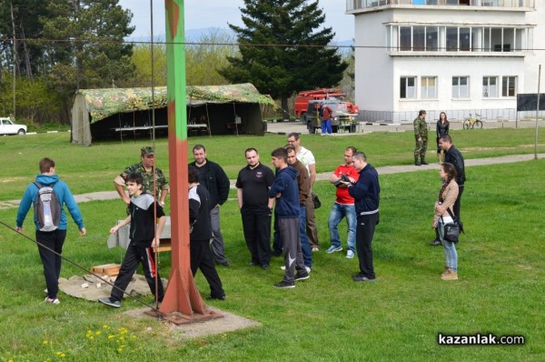  Стотици казанлъчани стреляха с бойно оръжие на ГУЦ „Тюлбето“