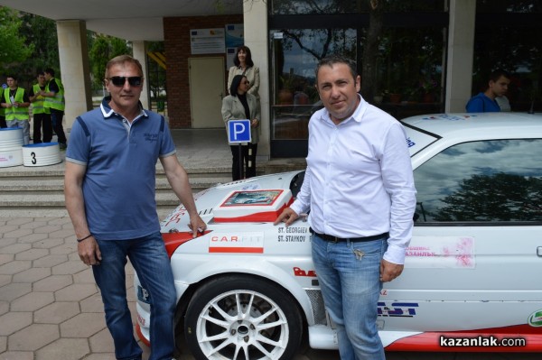 Автомобилен шампион се включи в Седмицата за пътна безопасност в Казанлък