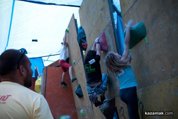 Казанлък бе домакин на Държавното първенство по спортно катерене в дисциплината боулдър