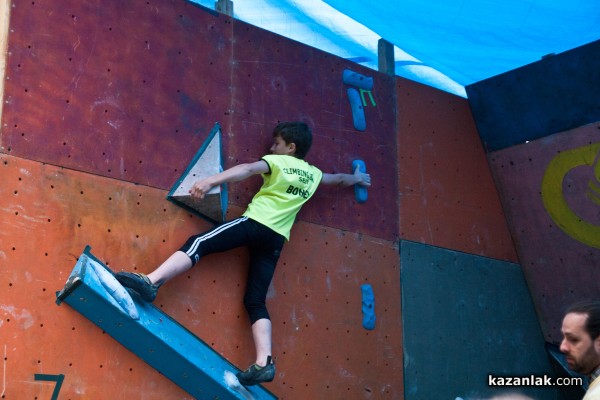 Казанлък бе домакин на Държавното първенство по спортно катерене в дисциплината боулдър